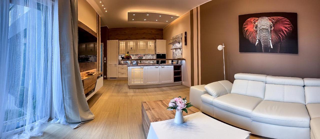 Apartment Dagmar Buresove Praag Buitenkant foto